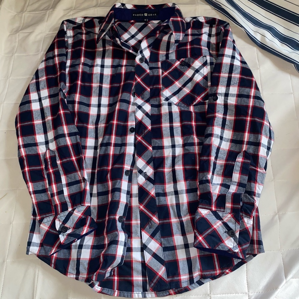 Kids button down - Picture 1 of 3